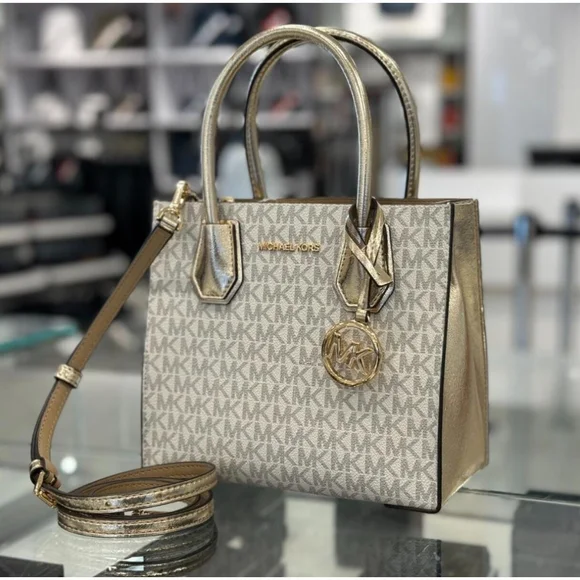 MK Mercer - Picture 2 of 3